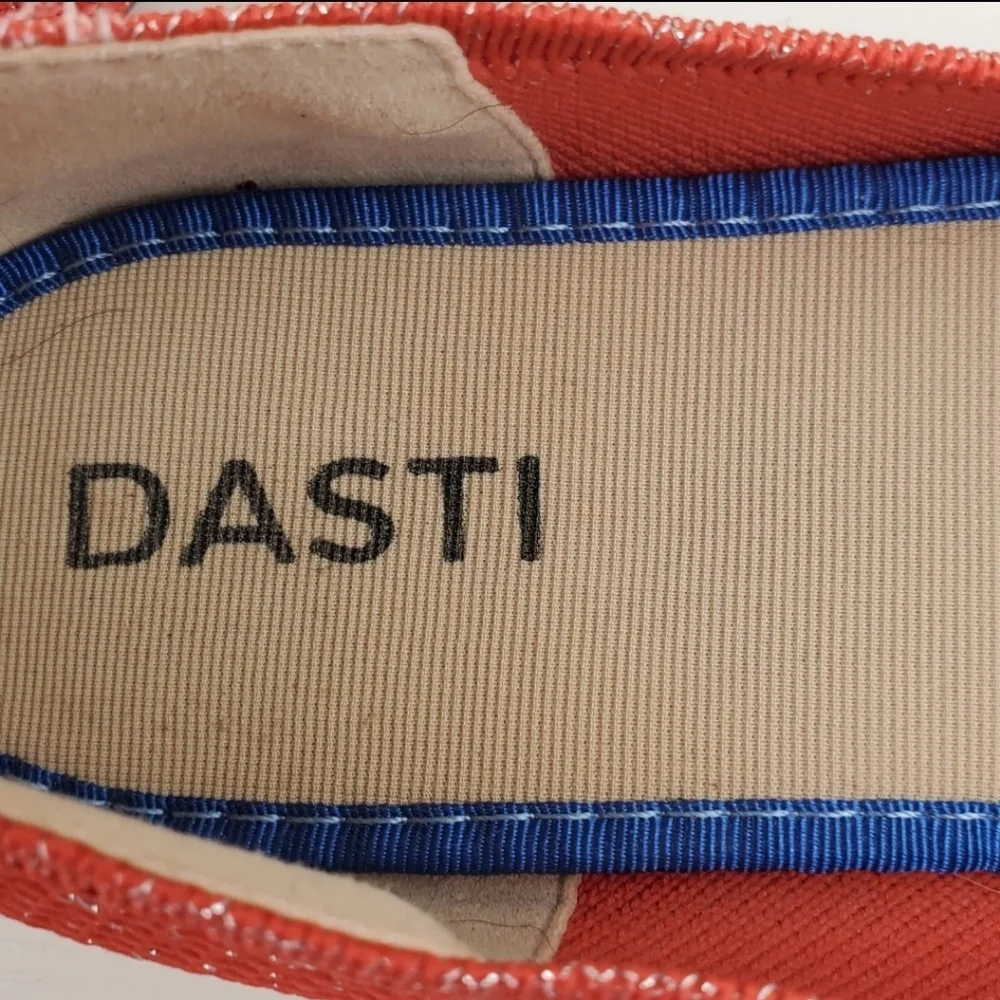 Women's‎ Red Dasti Flats Size 9 EUC